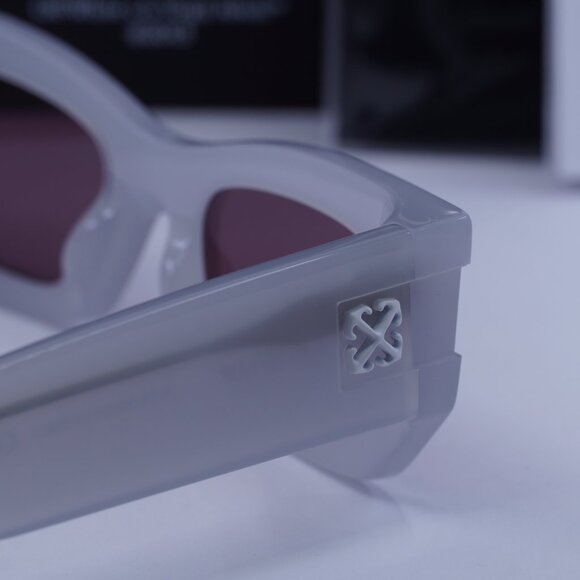 Off-White OERI147 BELLEVILLE 0928 Cat Eye Sunglasses – Grey/Burgundy main image 9